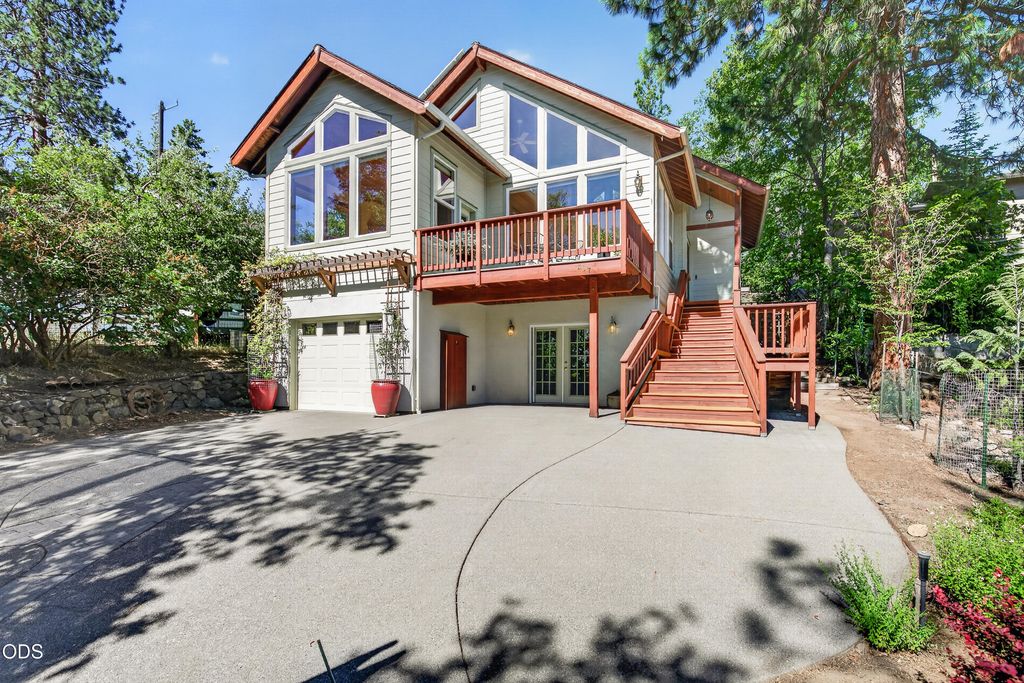 307 Hillcrest Street, Ashland, OR 97520