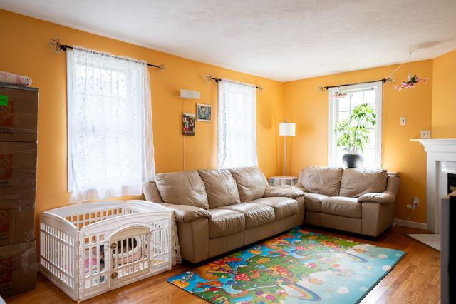 18 Victoria Gdn A, Framingham, MA 01701
