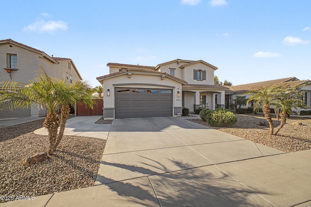 2733 E RAKESTRAW Lane, Gilbert, AZ 85298 — photo 5