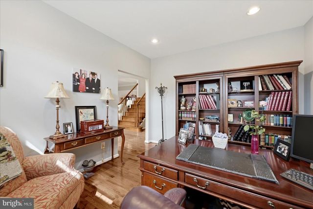 18714 DRUMMOND PL, Leesburg, VA 20176