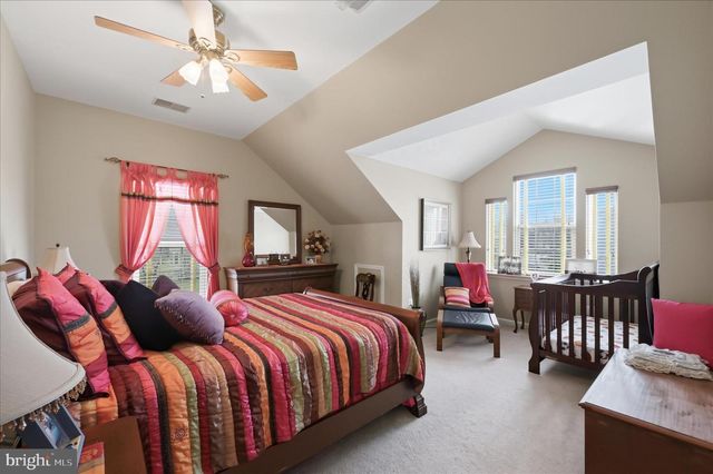 18714 DRUMMOND PL, Leesburg, VA 20176