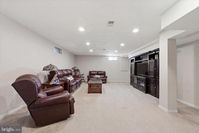 18714 DRUMMOND PL, Leesburg, VA 20176