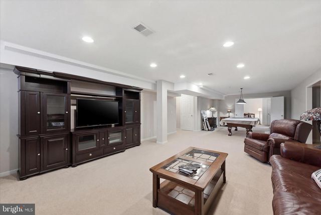 18714 DRUMMOND PL, Leesburg, VA 20176