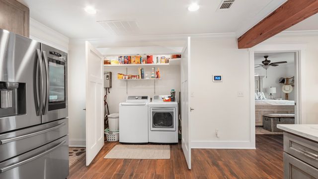 521 W Juniper Avenue, Defuniak Springs, FL 32433