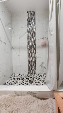 521 W Juniper Avenue, Defuniak Springs, FL 32433