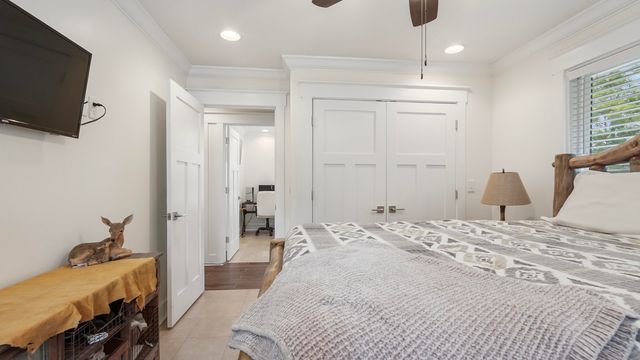 521 W Juniper Avenue, Defuniak Springs, FL 32433