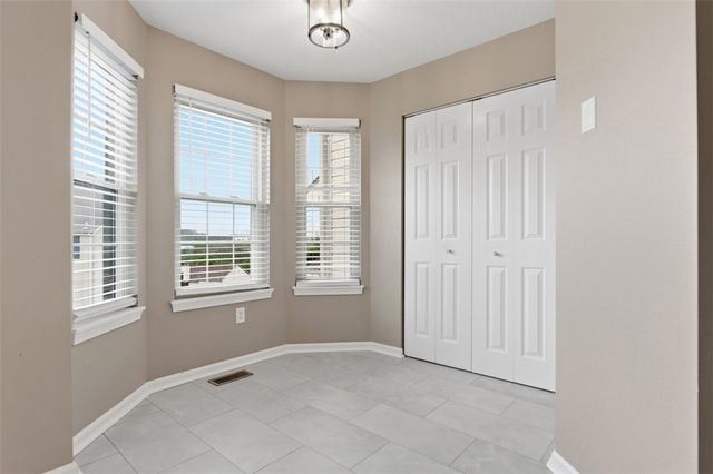 229 Hillvue Dr, Seven Fields Boro, PA 16046
