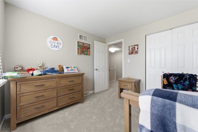 229 Hillvue Dr, Seven Fields Boro, PA 16046
