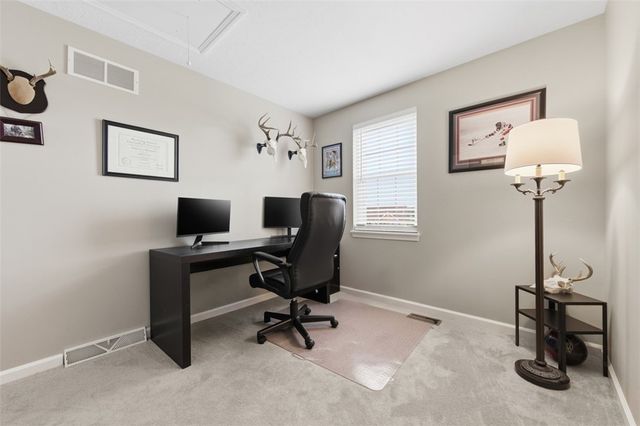 229 Hillvue Dr, Seven Fields Boro, PA 16046