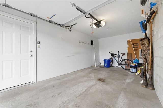 229 Hillvue Dr, Seven Fields Boro, PA 16046