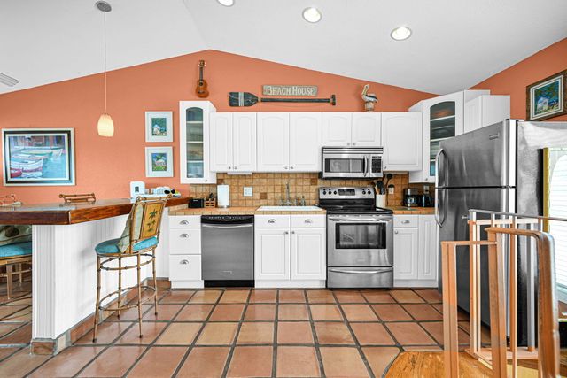 1800 N Ocean Drive 204, Hollywood, FL 33019