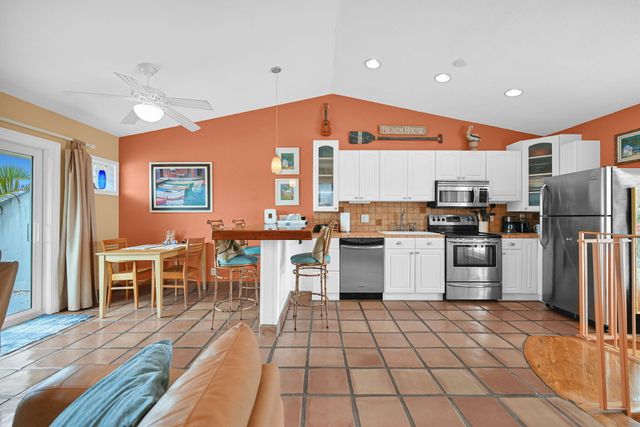 1800 N Ocean Drive 204, Hollywood, FL 33019