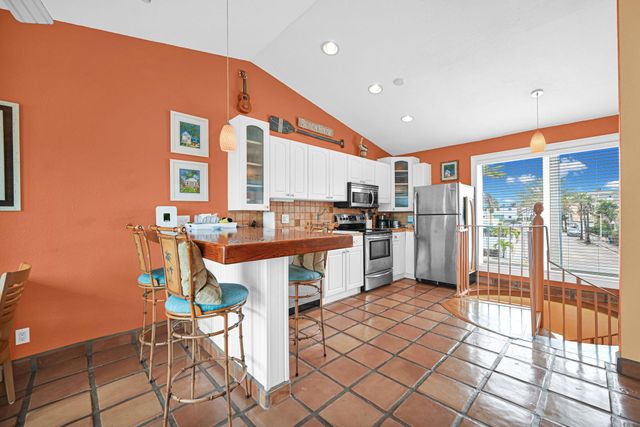 1800 N Ocean Drive 204, Hollywood, FL 33019