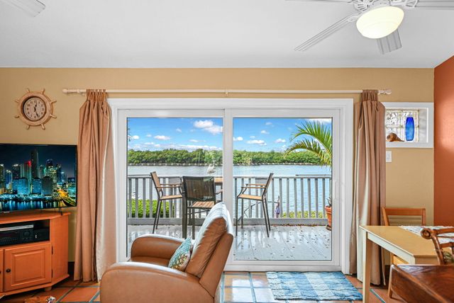 1800 N Ocean Drive 204, Hollywood, FL 33019