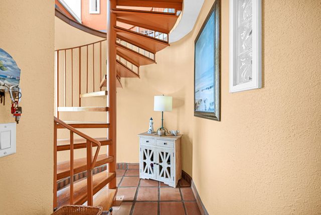 1800 N Ocean Drive 204, Hollywood, FL 33019