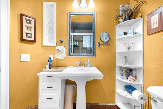 1800 N Ocean Drive 204, Hollywood, FL 33019