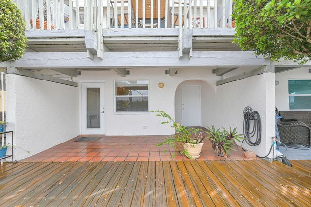 1800 N Ocean Drive 204, Hollywood, FL 33019