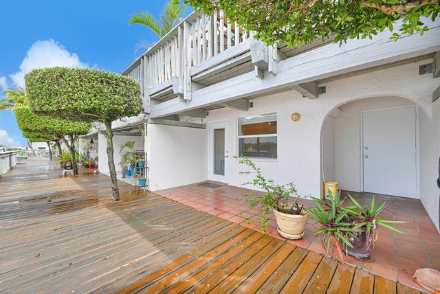 1800 N Ocean Drive 204, Hollywood, FL 33019