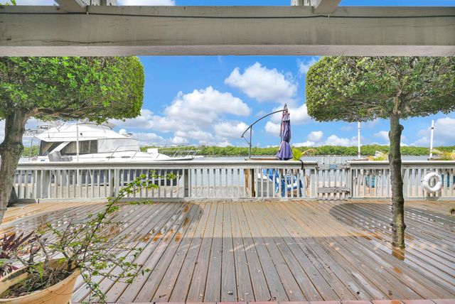 1800 N Ocean Drive 204, Hollywood, FL 33019