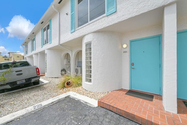 1800 N Ocean Drive 204, Hollywood, FL 33019