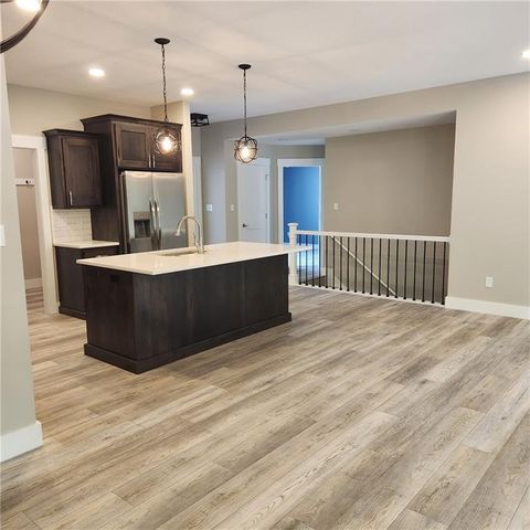 6353 Crescent Rim Drive, Ozawkie, KS 66070