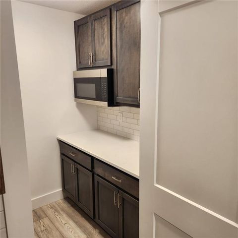 6353 Crescent Rim Drive, Ozawkie, KS 66070