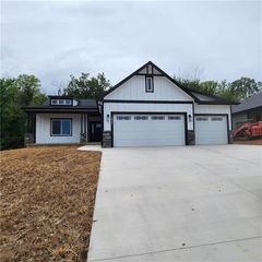 6353 Crescent Rim Drive, Ozawkie, KS 66070