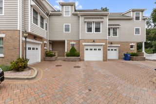 88 Maple Tree Avenue APT G, Stamford, CT 06906
