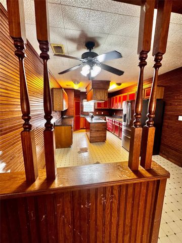 603 Fm 2436, La Grange, TX 78945