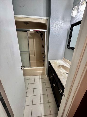 603 Fm 2436, La Grange, TX 78945