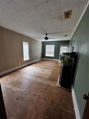 603 Fm 2436, La Grange, TX 78945