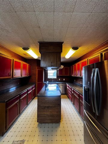 603 Fm 2436, La Grange, TX 78945