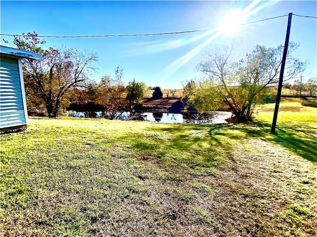 603 Fm 2436, La Grange, TX 78945