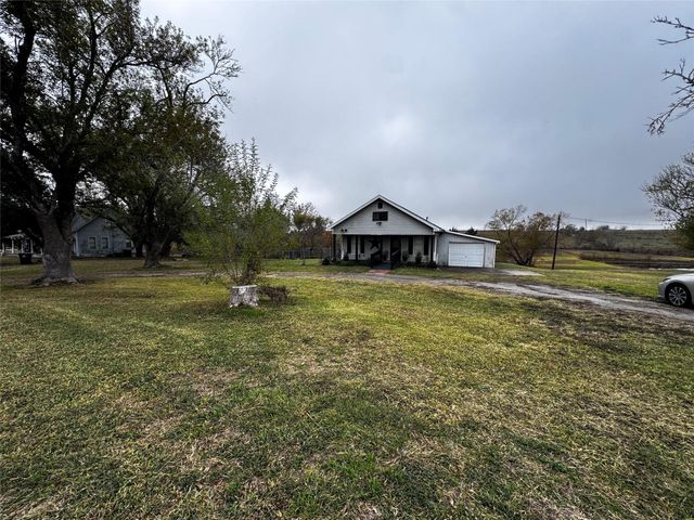 603 Fm 2436, La Grange, TX 78945