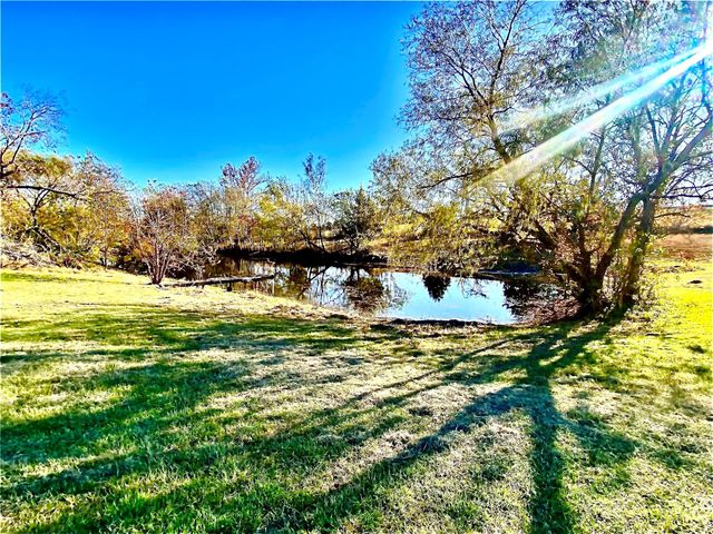 603 Fm 2436, La Grange, TX 78945