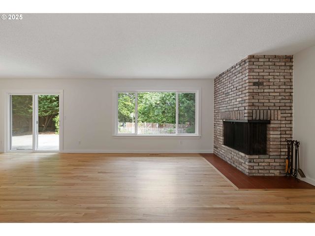 414 Sw FRENWOOD Way, Beaverton, OR 97005