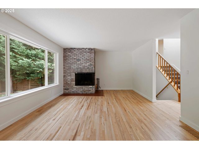 414 Sw FRENWOOD Way, Beaverton, OR 97005