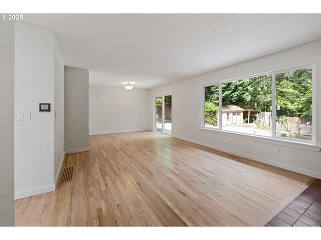 414 Sw FRENWOOD Way, Beaverton, OR 97005