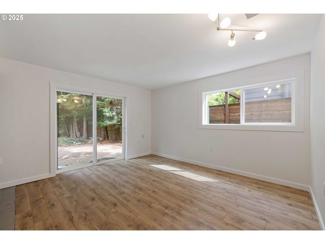 414 Sw FRENWOOD Way, Beaverton, OR 97005