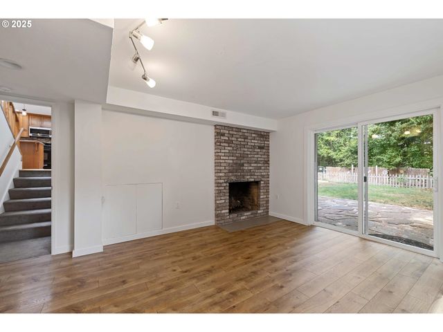 414 Sw FRENWOOD Way, Beaverton, OR 97005