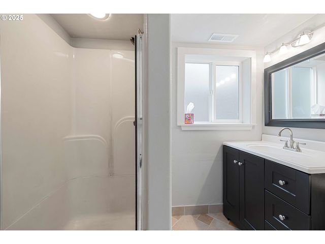 414 Sw FRENWOOD Way, Beaverton, OR 97005