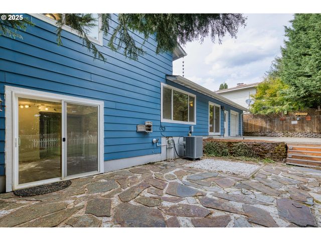 414 Sw FRENWOOD Way, Beaverton, OR 97005