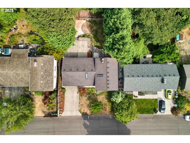 414 Sw FRENWOOD Way, Beaverton, OR 97005