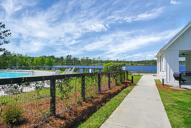 122 Long Trail Way, Moncks Corner, SC 29461