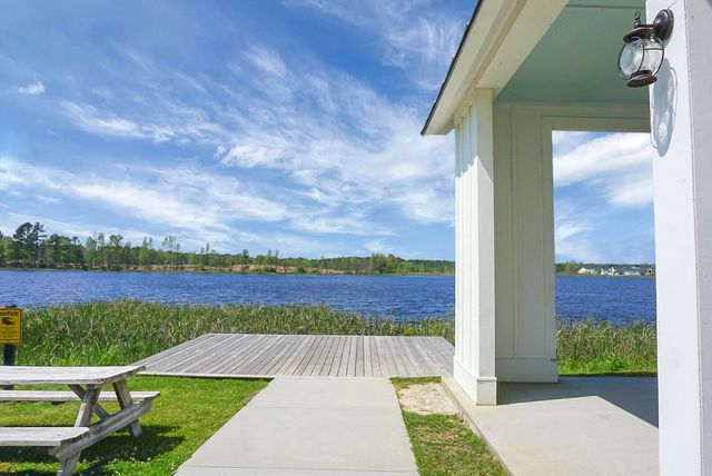 122 Long Trail Way, Moncks Corner, SC 29461
