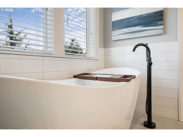 16909 Sw MARCILE Ln, Beaverton, OR 97007