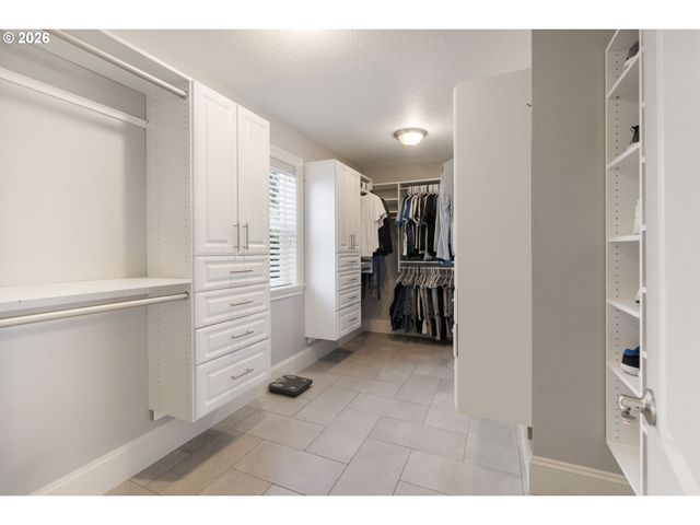 16909 Sw MARCILE Ln, Beaverton, OR 97007