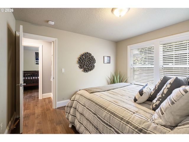 16909 Sw MARCILE Ln, Beaverton, OR 97007