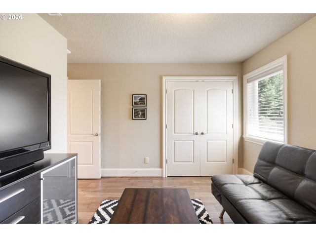 16909 Sw MARCILE Ln, Beaverton, OR 97007