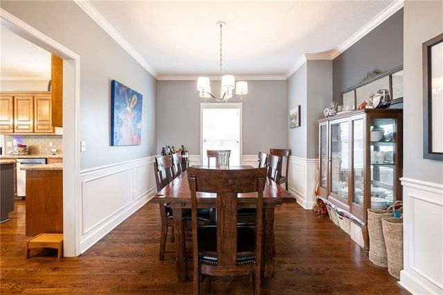 2707 SW 9TH Terrace, Lee's Summit, MO 64081